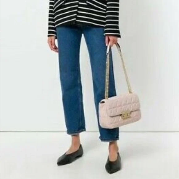 MICHAEL KORS
Sloan Large Pink Shoulder Bag - Picture 11 of 17